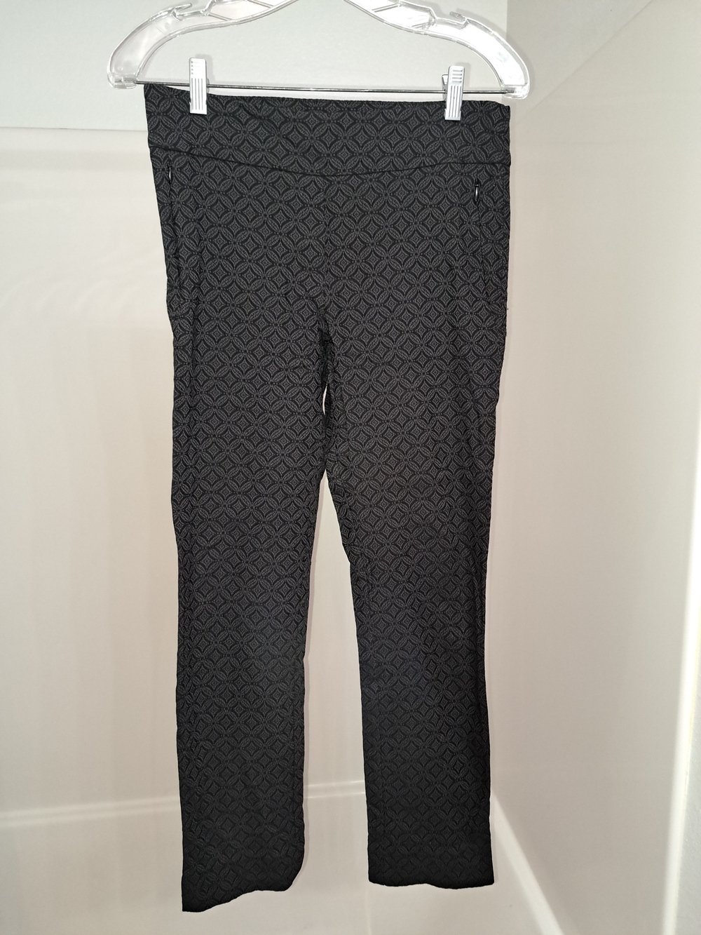Margaret M Black Geometric Textured Stretchy Pants